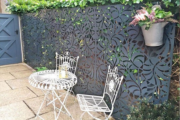 Vách ngăn trang trí ngoài trời cắt bởi máy cắt CNC Laser