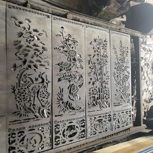 Vách ngăn họa tiết tùng – trúc – cúc – mai bằng sắt cắt laser cnc Vách ngăn họa tiết tùng – trúc – cúc – mai bằng sắt cắt laser cnc